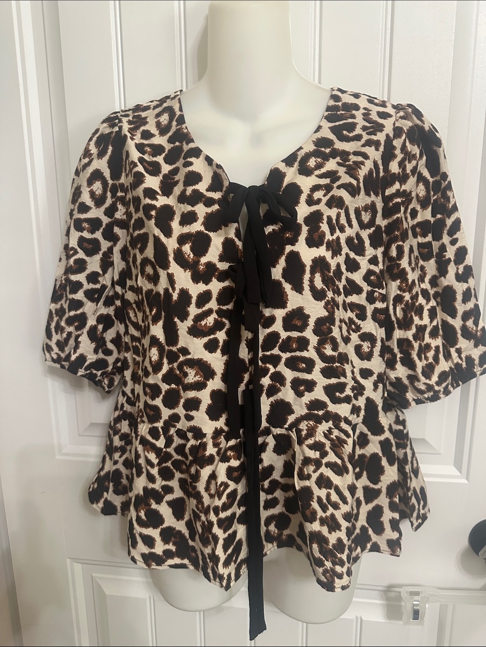 Appears New Monteau Animal Print Top Large